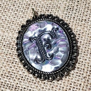 Plunder pendant